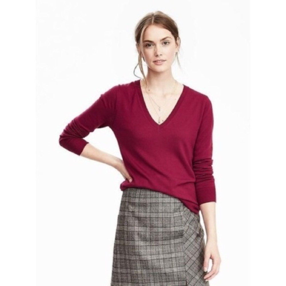 Banana Republic 100% Italian Merino wool, large